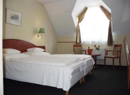 Gottwald Hotel Tatabánya Habitación foto